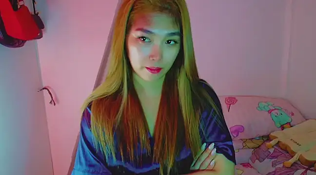 Snapshot of TR4NSCUTI3 chatting on December 29, 2024, 11:50 pm TR4NSCUTI3 online show from December 29, 2024, 11:50 pm