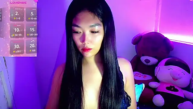 Snapshot of TR4NSCUTI3 chatting on October 27, 2025, 8:02 pm TR4NSCUTI3 online show from October 27, 2025, 8:02 pm