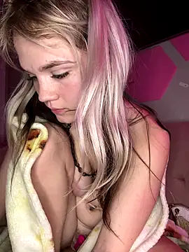 Cutiepiespanks online show from November 20, 2025, 8:58 am