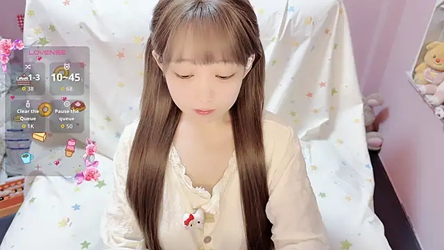 TUTU-CN online show from November 22, 2025, 8:24 am