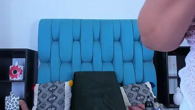 Snapshot of Keira_Lennox chatting on January 31, 2025, 12:40 pm Keira Lennox online show from January 31, 2025, 12:40 pm