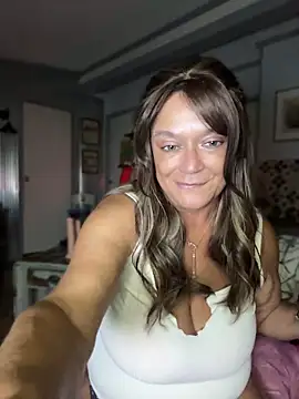 Snapshot of cowgirlc chatting on June 18, 2026, 2:34 am cowgirlc online show from June 18, 2026, 2:34 am