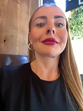 EmaSalis online show from December 15, 2024, 1:11 pm