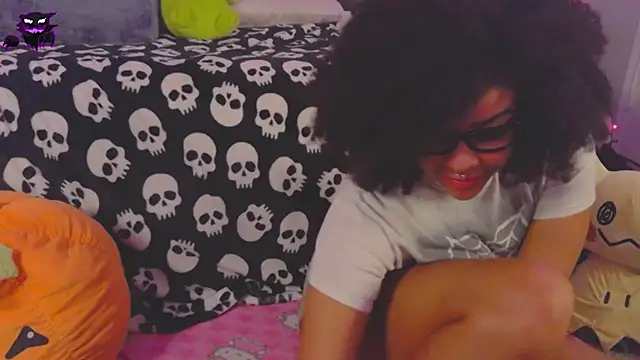 Snapshot of N1NT3NDH03 chatting on December 17, 2024, 3:39 am N1NT3NDH03 online show from December 17, 2024, 3:39 am