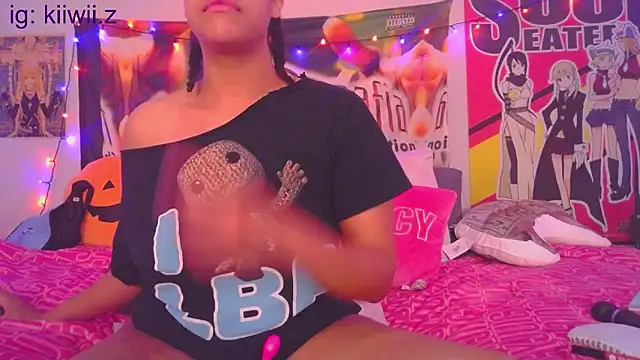 Snapshot of N1NT3NDH03 chatting on February 6, 2025, 5:35 am N1NT3NDH03 online show from February 6, 2025, 5:35 am