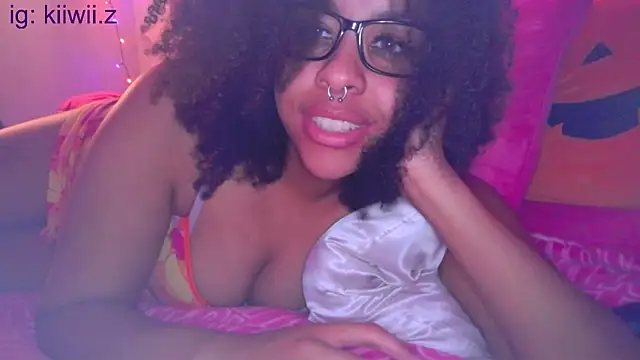 Snapshot of N1NT3NDH03 chatting on March 1, 2025, 6:57 am N1NT3NDH03 online show from March 1, 2025, 6:57 am