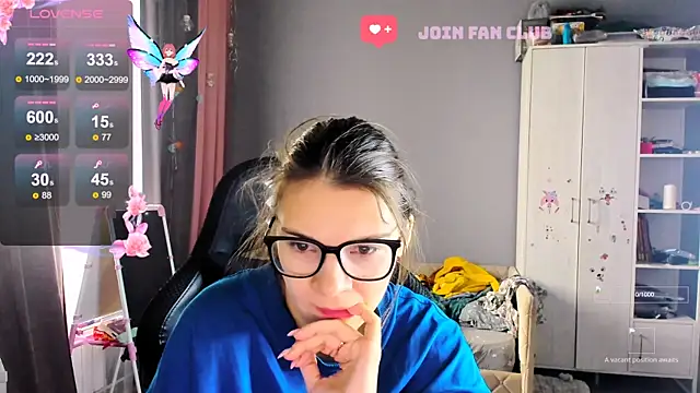 MollyLollipop online show from October 7, 2025, 6:43 am