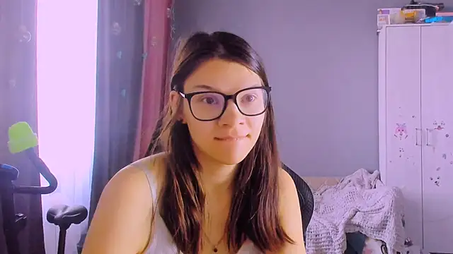 MollyLollipop online show from April 7, 2026, 8:15 am