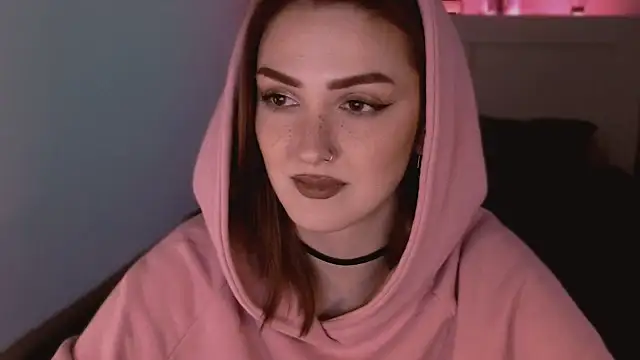 LilyFarey online show from December 17, 2024, 9:27 pm