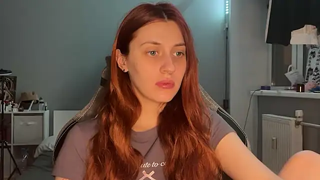 Uniarten online show from September 28, 2025, 4:01 pm