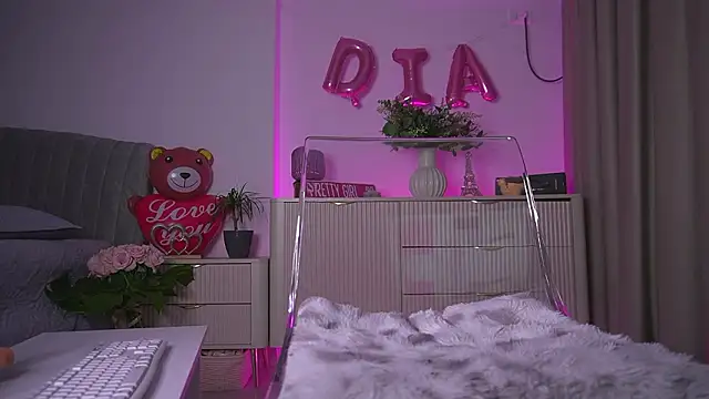 lildiaa online show from February 18, 2026, 5:09 pm