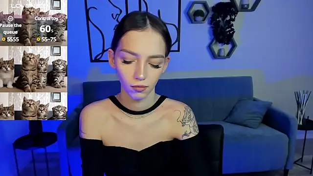 Snapshot of SophieCatty chatting on December 2, 2024, 3:58 am SophieCatty online show from December 2, 2024, 3:58 am