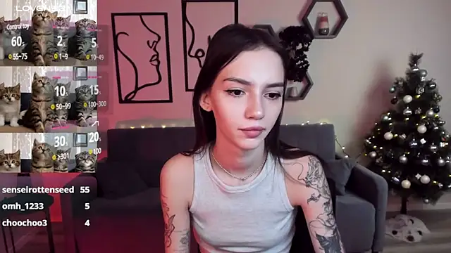 Snapshot of SophieCatty chatting on December 11, 2024, 12:12 am SophieCatty online show from December 11, 2024, 12:12 am