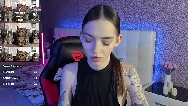 Snapshot of SophieCatty chatting on February 4, 2025, 9:38 am SophieCatty online show from February 4, 2025, 9:38 am