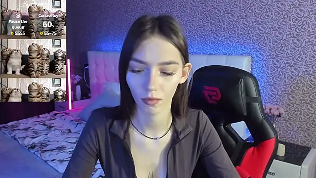 Snapshot of SophieCatty chatting on February 5, 2025, 6:35 am SophieCatty online show from February 5, 2025, 6:35 am