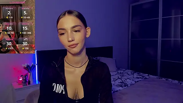 Snapshot of SophieCatty chatting on October 4, 2025, 11:41 am SophieCatty online show from October 4, 2025, 11:41 am