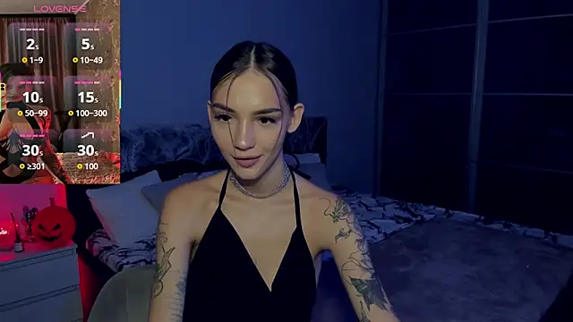 Snapshot of SophieCatty chatting on November 1, 2025, 12:29 pm SophieCatty online show from November 1, 2025, 12:29 pm