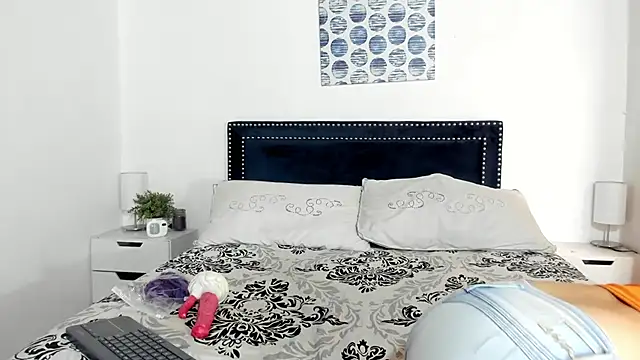 ZulyMichels online show from January 8, 2025, 12:37 pm