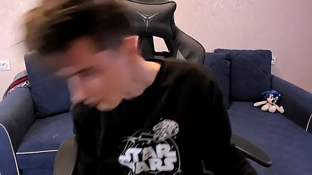 Snapshot of James_Mills chatting on October 2, 2025, 7:43 pm James Mills online show from October 2, 2025, 7:43 pm