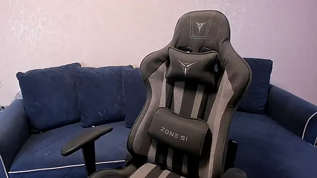 Snapshot of James_Mills chatting on November 12, 2025, 7:24 pm James Mills online show from November 12, 2025, 7:24 pm