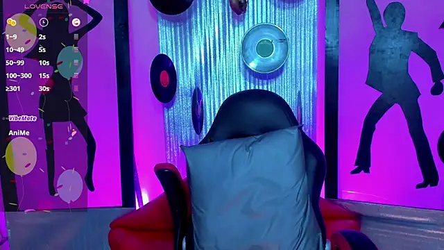 Snapshot of nickyminach_ chatting on February 19, 2026, 3:35 am nickyminach online show from February 19, 2026, 3:35 am