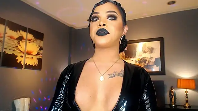 MarryQueen22 online show from March 10, 2026, 1:21 am