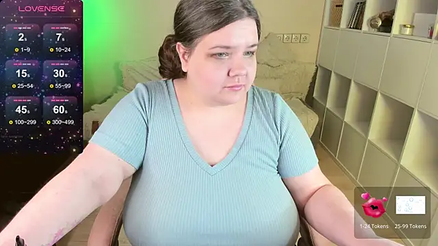 PlumPie online show from December 1, 2024, 5:46 pm