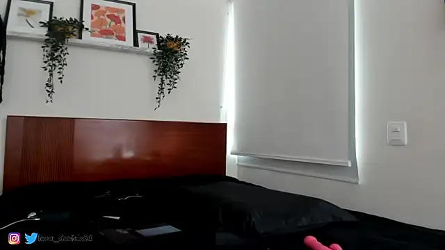 Snapshot of Lissa112 chatting on October 21, 2025, 3:35 pm Lissa112 online show from October 21, 2025, 3:35 pm