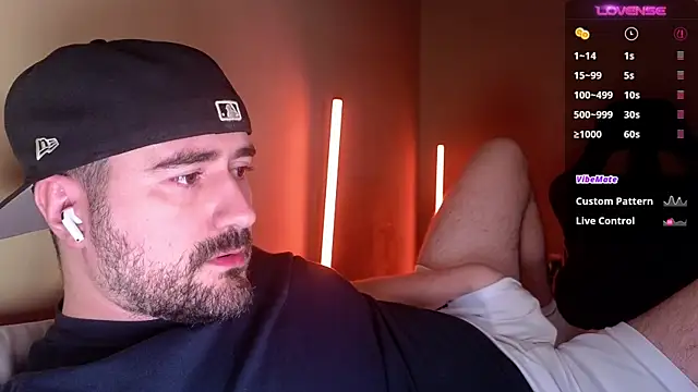Snapshot of DominantTheo chatting on May 26, 2026, 3:24 am DominantTheo online show from May 26, 2026, 3:24 am