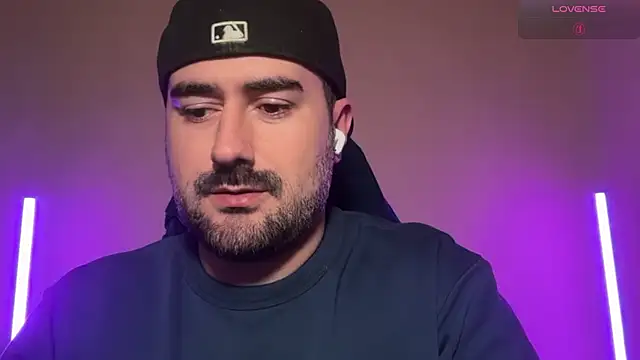 DominantTheo online show from June 15, 2026, 3:09 am