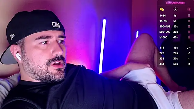 DominantTheo online show from July 29, 2026, 4:54 am