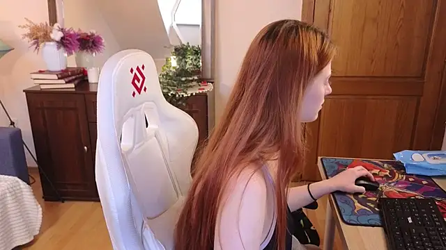 doll lesli online show from March 17, 2025, 2:12 pm