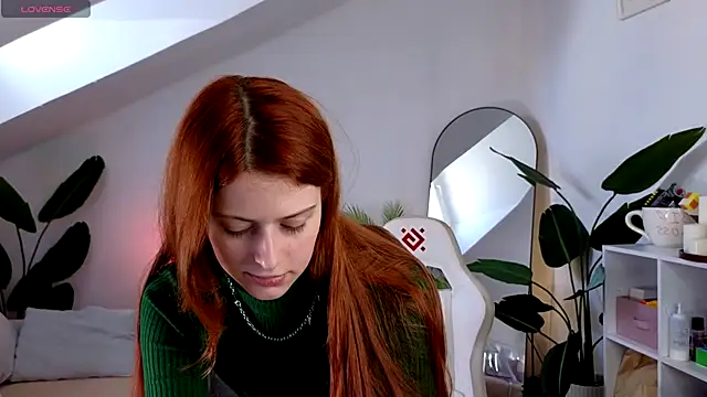 doll lesli online show from October 8, 2025, 6:44 am