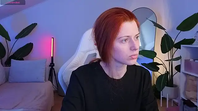 doll lesli online show from November 12, 2025, 6:36 am