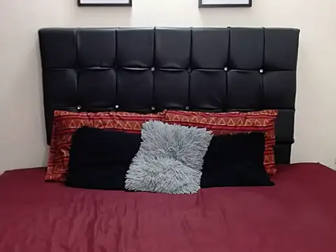 Violette Adams online show from November 20, 2025, 1:33 pm