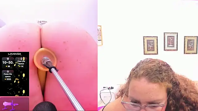 Paulina Davis  online show from February 13, 2025, 7:24 am