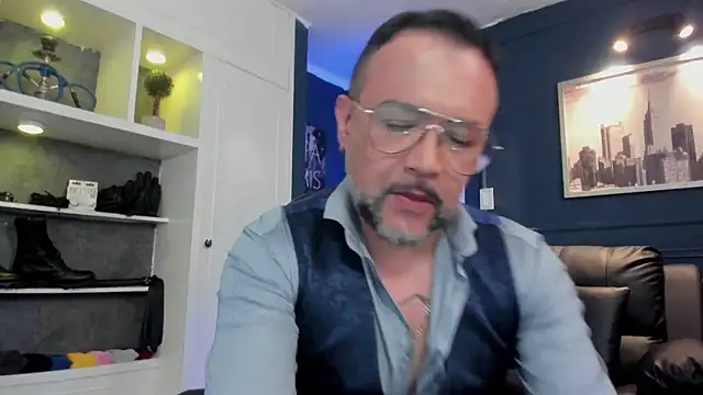 MrFrank tattoo online show from July 7, 2026, 2:21 pm