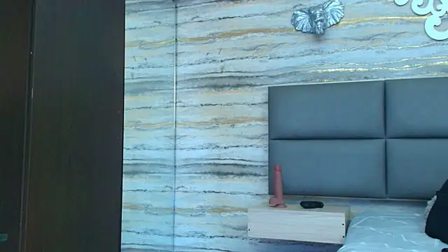 oliver  brown online show from December 21, 2025, 12:18 am