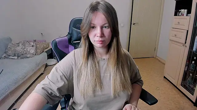 Snapshot of stella_vestal chatting on November 15, 2025, 5:53 pm stella vestal online show from November 15, 2025, 5:53 pm