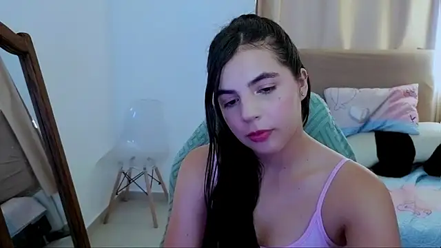  elenna online show from July 25, 2026, 5:32 pm