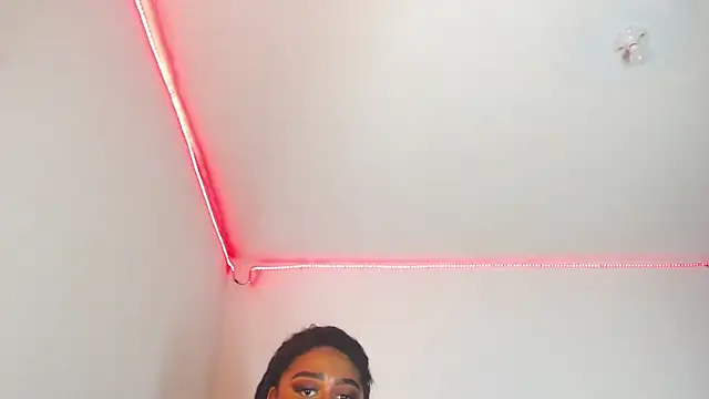 Snapshot of BiancaFollerach chatting on March 1, 2026, 12:51 pm BiancaFollerach online show from March 1, 2026, 12:51 pm