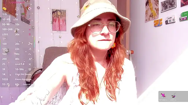 Snapshot of linda_giggle chatting on September 23, 2025, 1:47 pm linda giggle online show from September 23, 2025, 1:47 pm