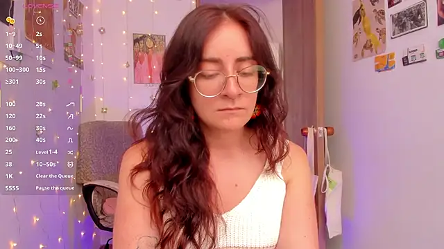 Snapshot of linda_giggle chatting on November 19, 2025, 4:51 pm linda giggle online show from November 19, 2025, 4:51 pm