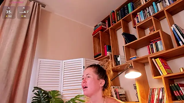 Amber Foks online show from February 28, 2026, 7:20 am