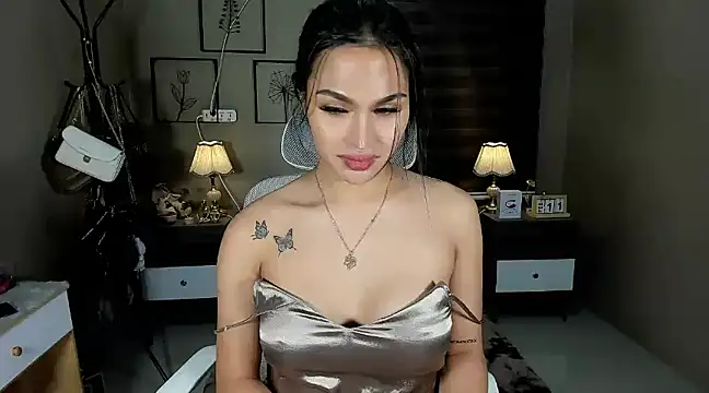 EternityBanks online show from February 12, 2025, 2:24 am