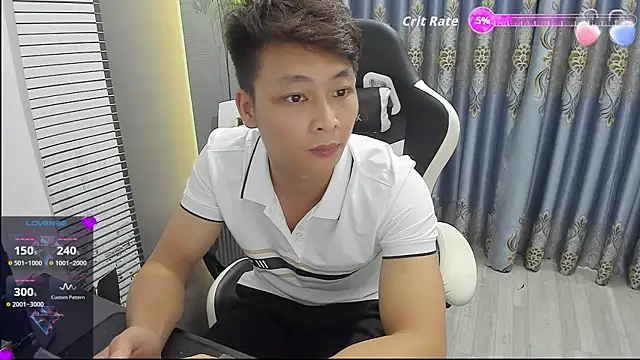 Snapshot of Naughty--asian chatting on July 5, 2026, 4:19 am Naughty--asian online show from July 5, 2026, 4:19 am