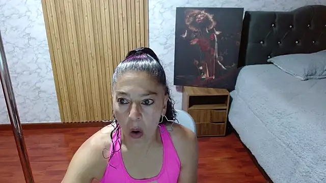 Snapshot of Anitta_muscle chatting on April 10, 2026, 8:57 pm Anitta muscle online show from April 10, 2026, 8:57 pm