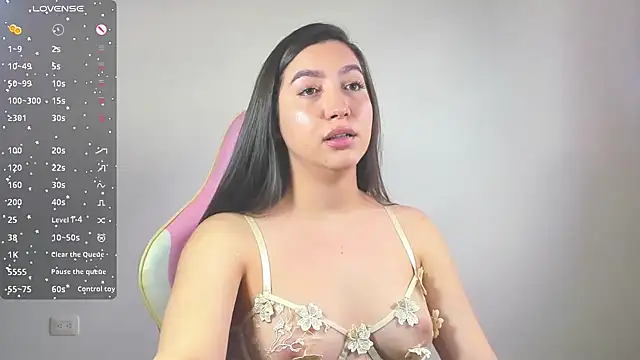 Snapshot of alice-love1 chatting on December 8, 2024, 9:30 pm alice-love1 online show from December 8, 2024, 9:30 pm