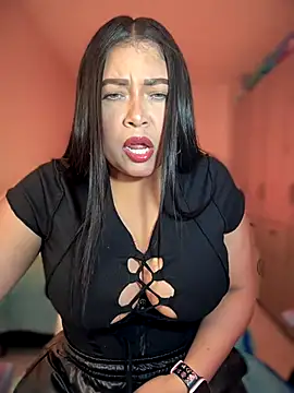 cami ortiz   online show from October 2, 2025, 4:19 am