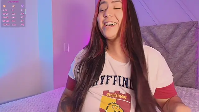 emmajohnss online show from September 21, 2025, 3:52 am